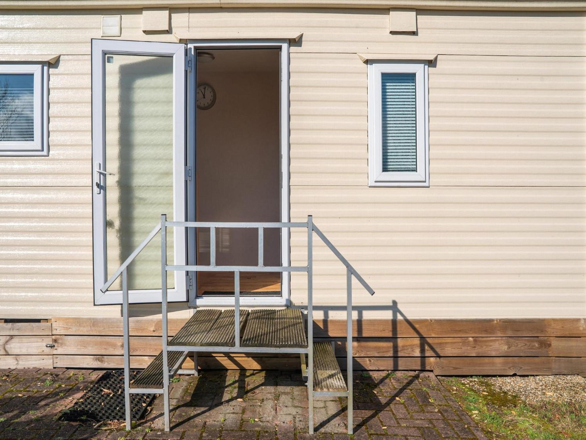 Cosy Holiday Home In Appelscha With Garden Eksteriør billede