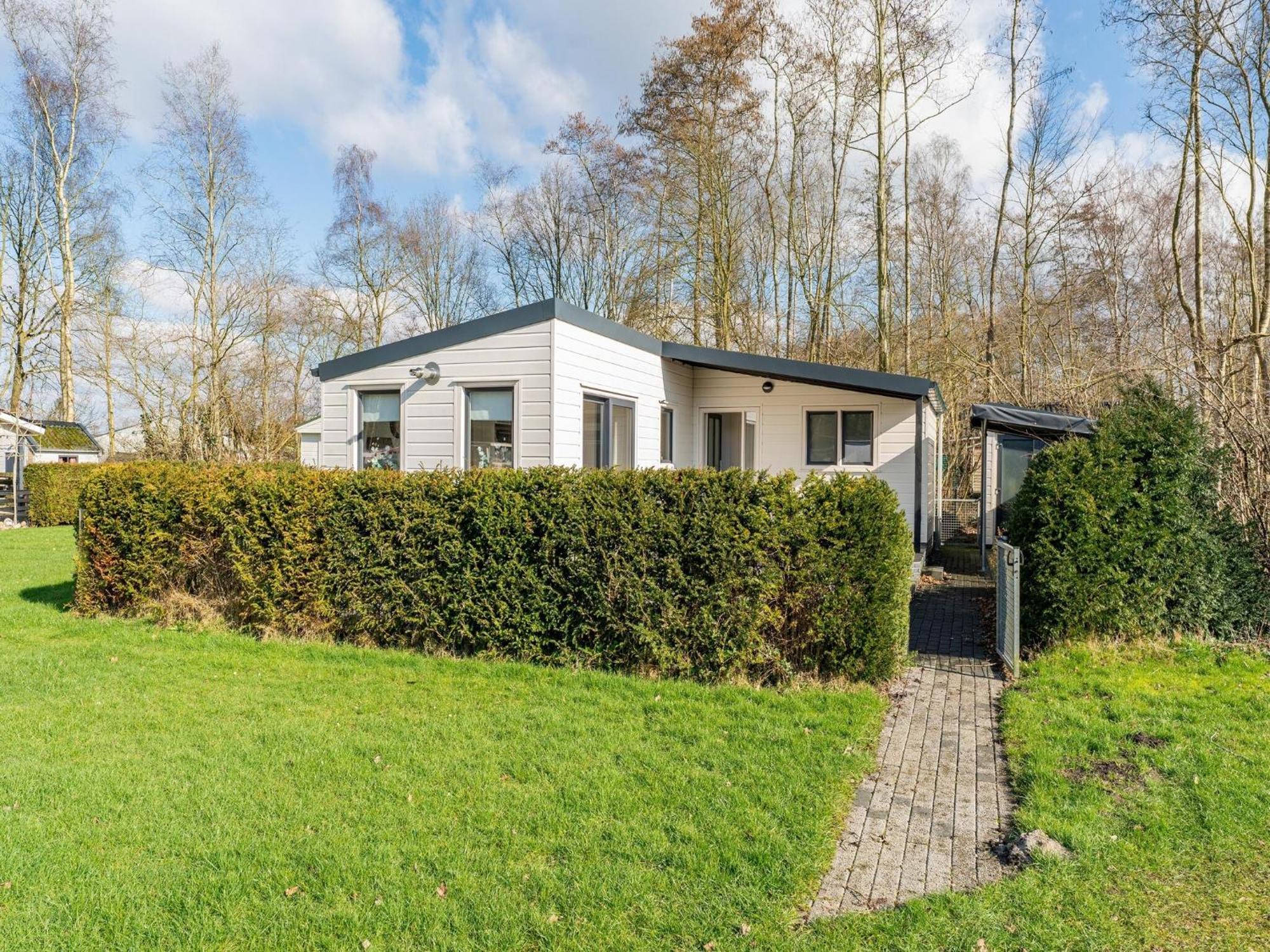 Cosy Holiday Home In Appelscha With Garden Eksteriør billede